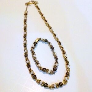 Elegant Gold and Pearl Necklace, Bracelet Set And Free Earrings